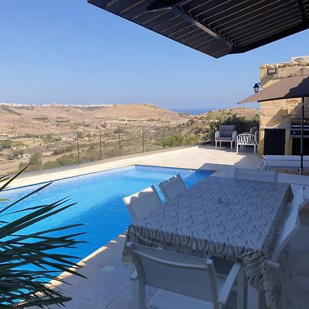Ta' Nikola Farmhouse, Xagħra المظهر الخارجي الصورة